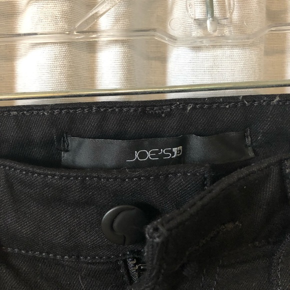 Joe's Jeans "The Skinny" Black - Picture 2 of 4